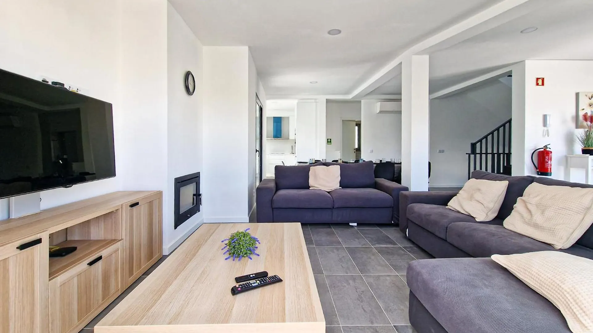 Villa Soares - Centro Albufeira - For Families - By Bedzy 0*,  Portugalsko