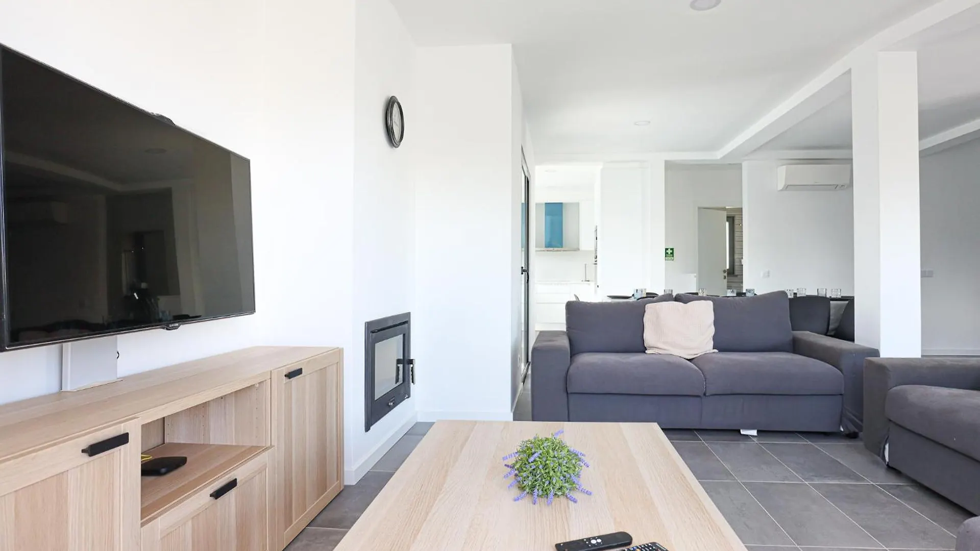 Villa Soares - Centro Albufeira - For Families - By Bedzy