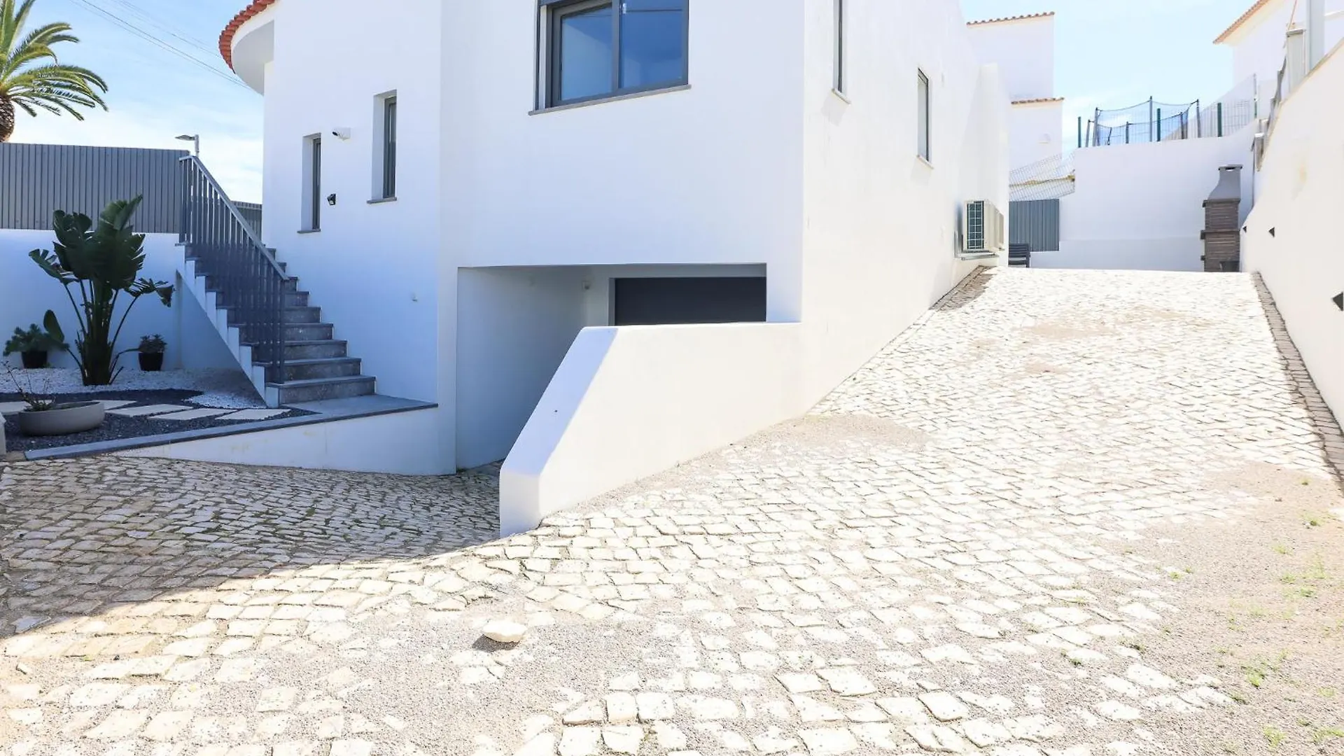 Villa Soares - Centro Albufeira - For Families - By Bedzy