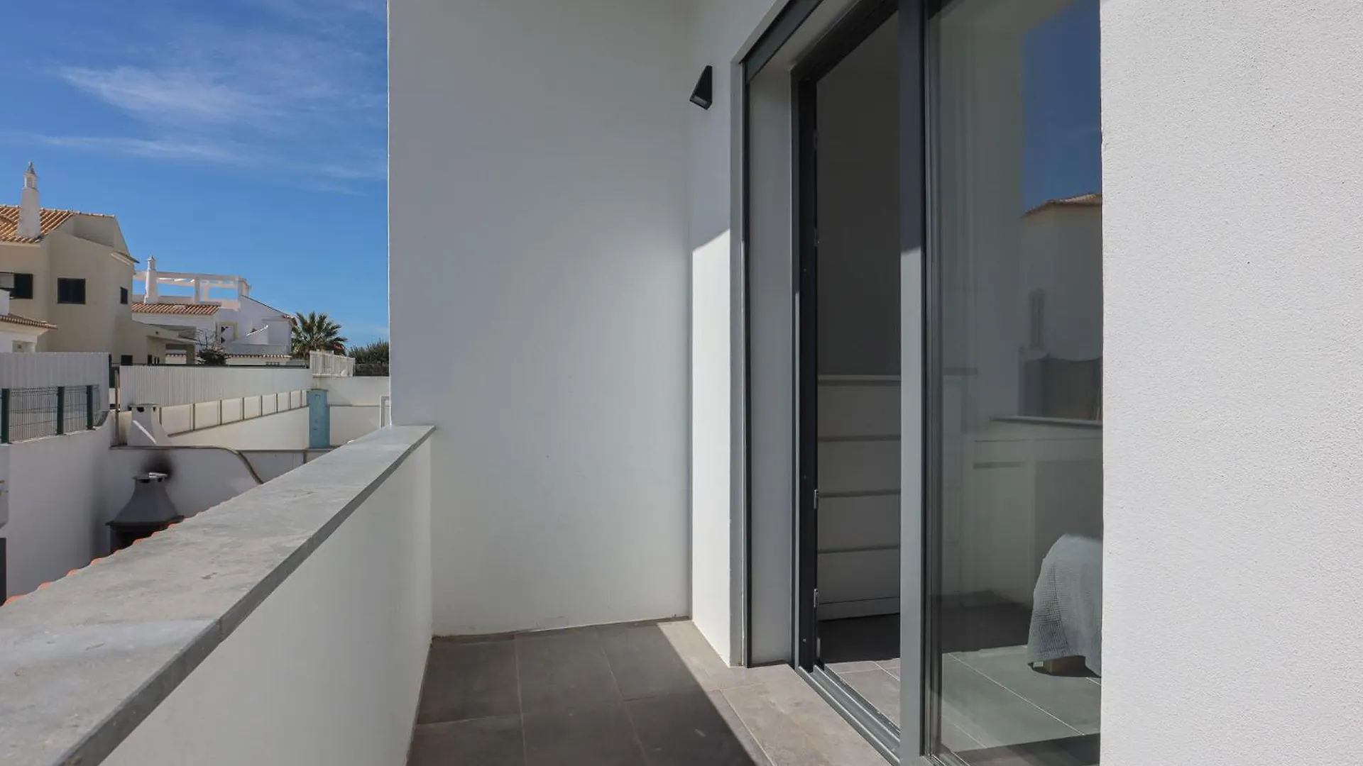 Villa Soares - Centro Albufeira - For Families - By Bedzy